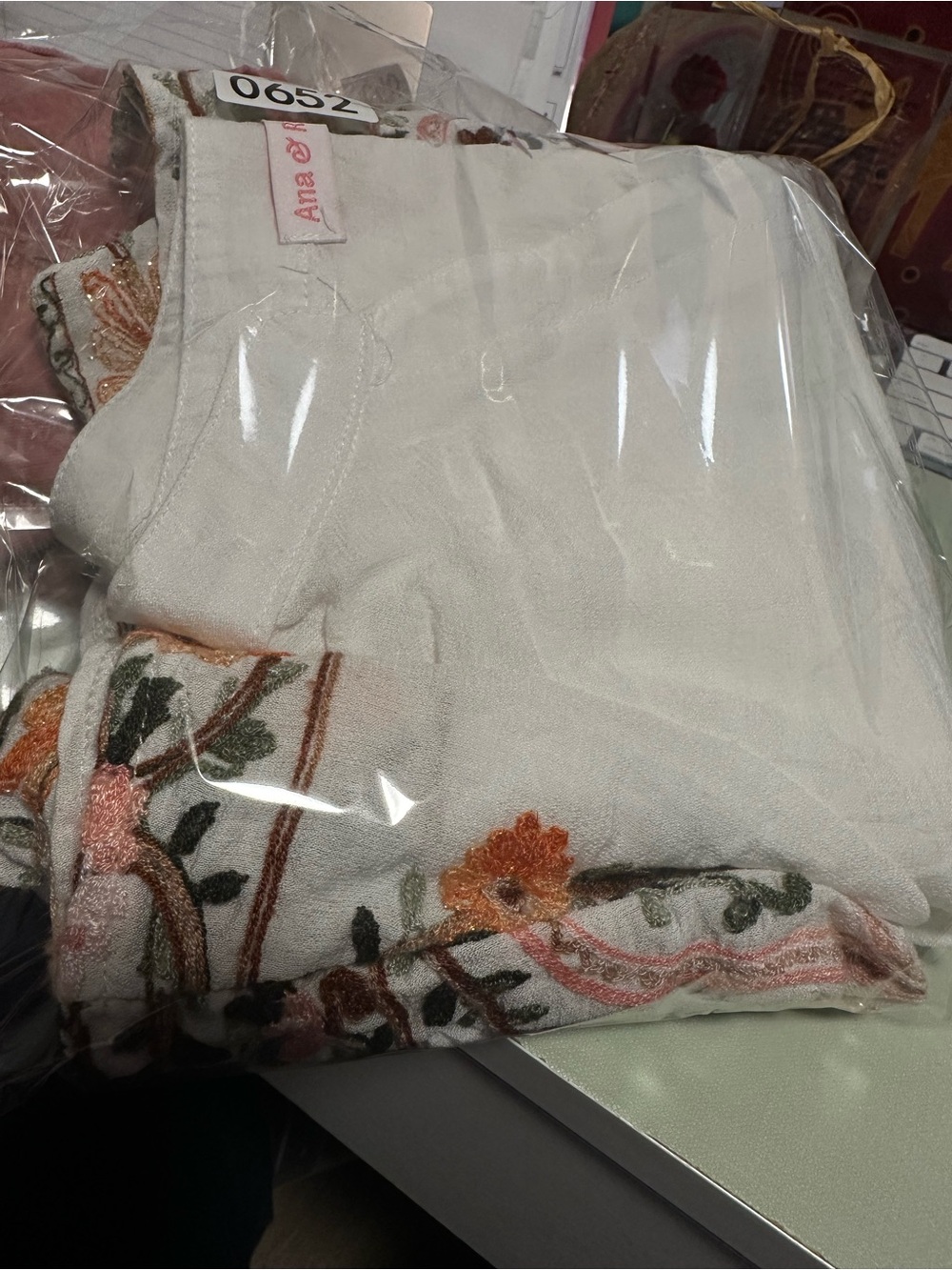 Ana & Rose White Boho Embroidered Button Front Tunic Blouse 3/4 Roll-Tab Sleeve - Picture 12 of 12